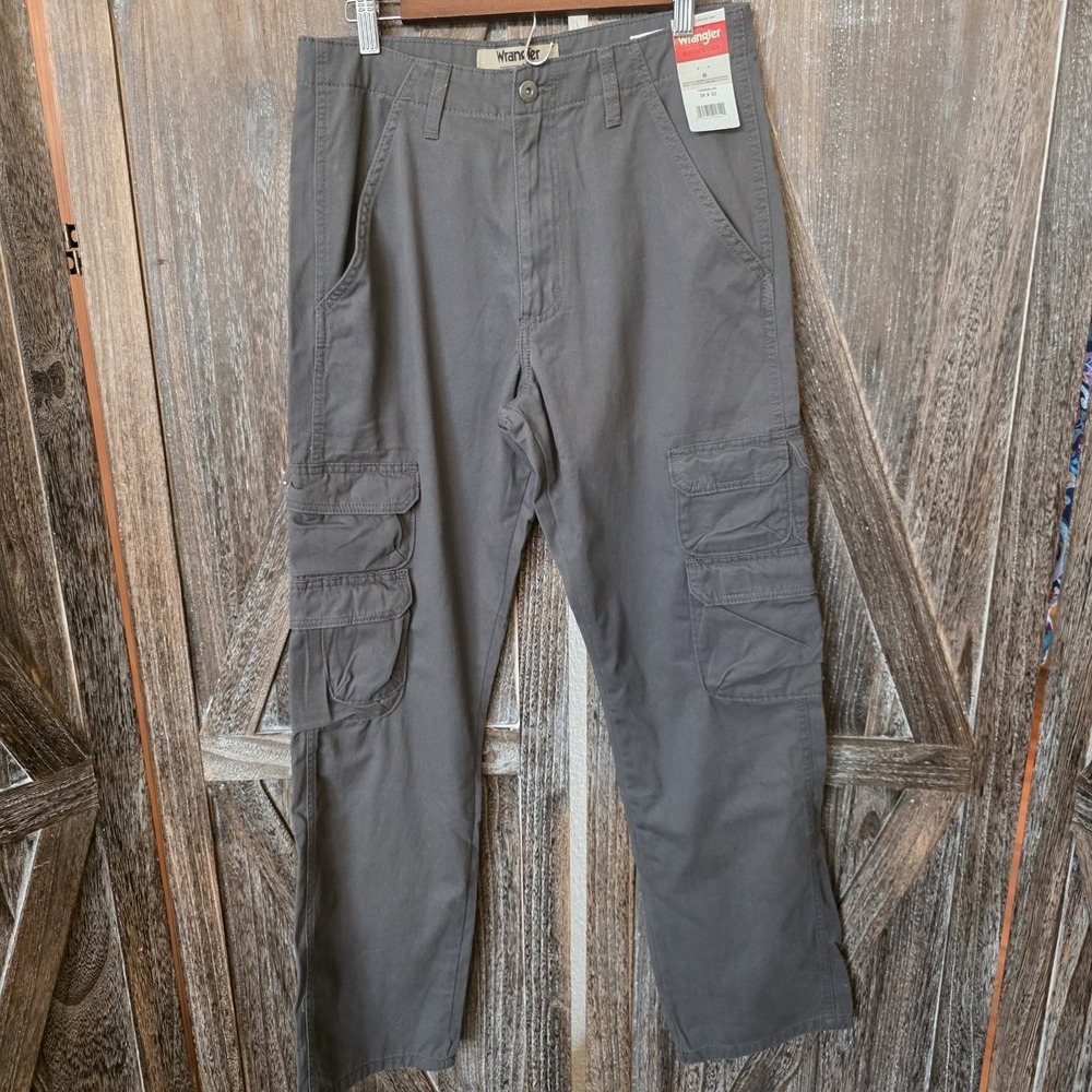 Wrangler Authentics Pants Men's Size 30 x 32 Gray Cargo Pockets Work Wear New